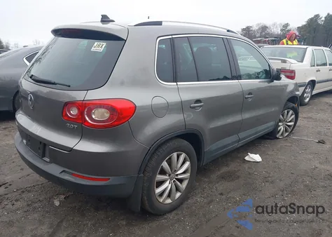 2011 Volkswagen Tiguan Se z USA, uszkodzony, nr VIN WVGAV7AX3BW520151